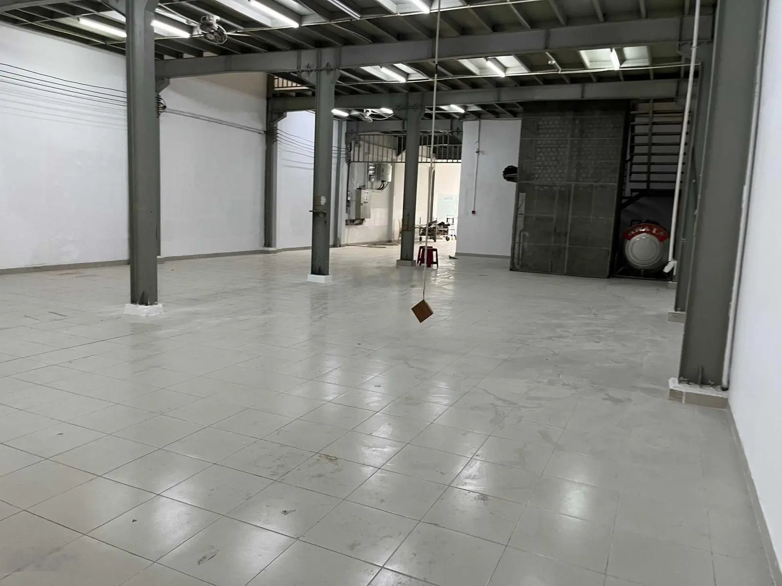 Chính chủ cần bán gấp nhà xưởng hẻm 879 Hương Lộ 2