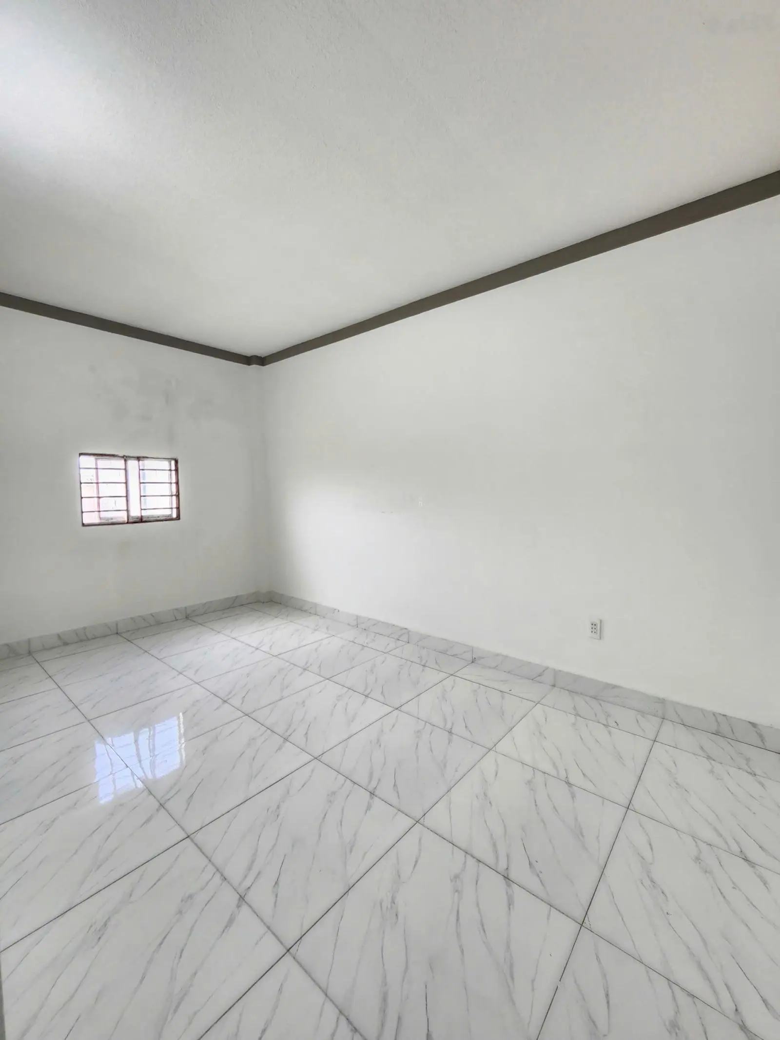 2 tỷ 650 Bán nhà cấp 4 gác đúc cách đường Thuận Giao 03 chỉ 50m, P.Thuận Giao TP.Thuận An