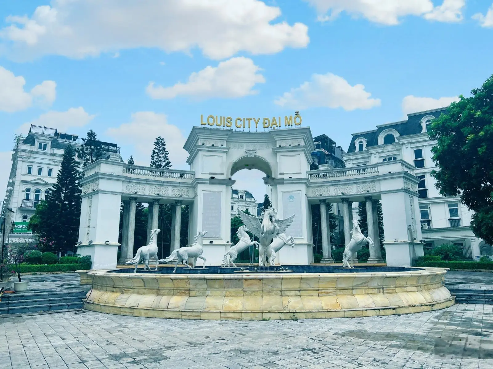 Cần nhượng lại căn liền kề 100m2, cửa Đông Nam tại Louis City Đại mỗ, giá 24 tỷ