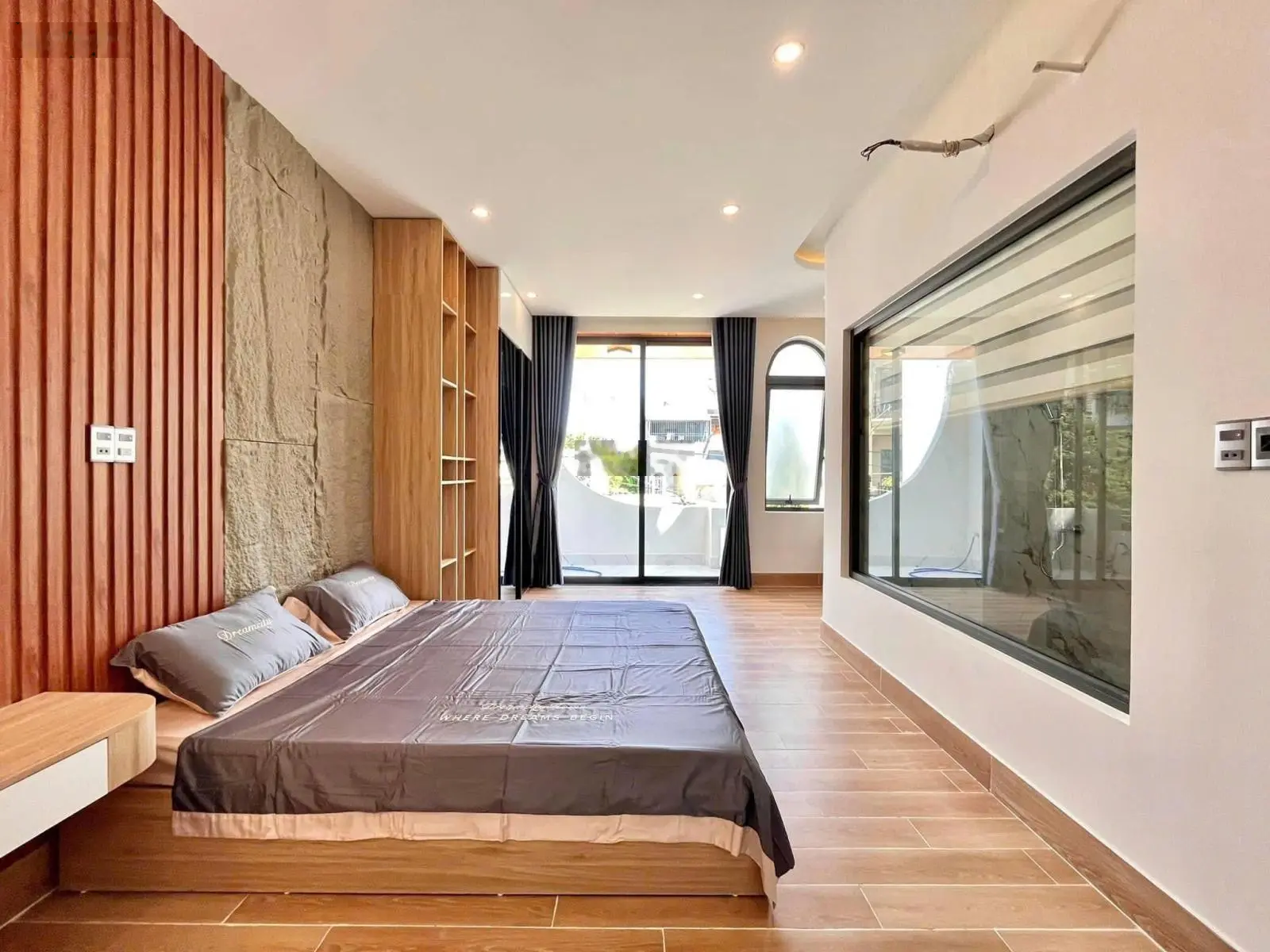 Bán nhà riêng 72m2 tại phố Nguyễn Huy Tự cách biển 350m, giá chỉ 5,09 tỷ