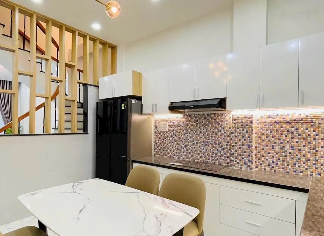 Bán nhà gấp tại đường Nguyễn Văn Cừ, 46m2