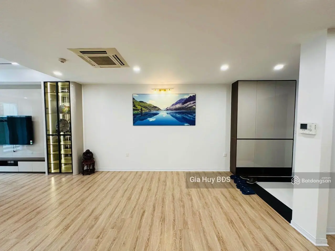 Bán căn góc hoa hậu 158m2, 3 phòng ngủ, tầng trung tại Mandarin Hoàng Minh Giám