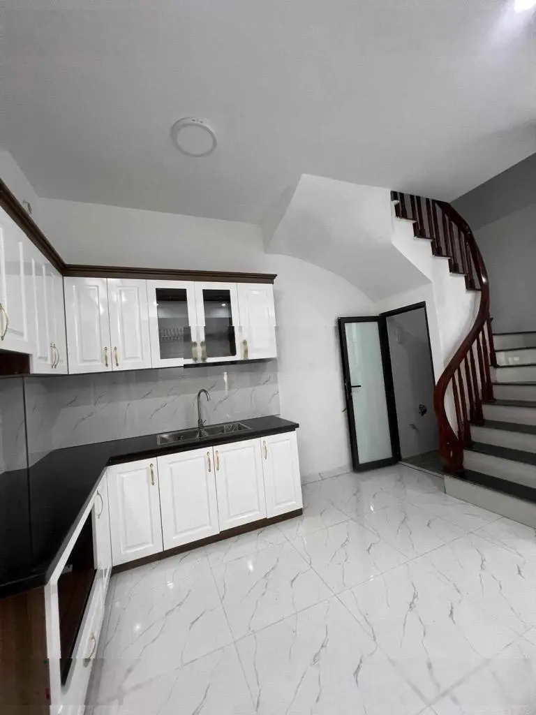 Bán nhà mặt ngõ chợ Tư Đình, kinh doanh mọi mặt hàng