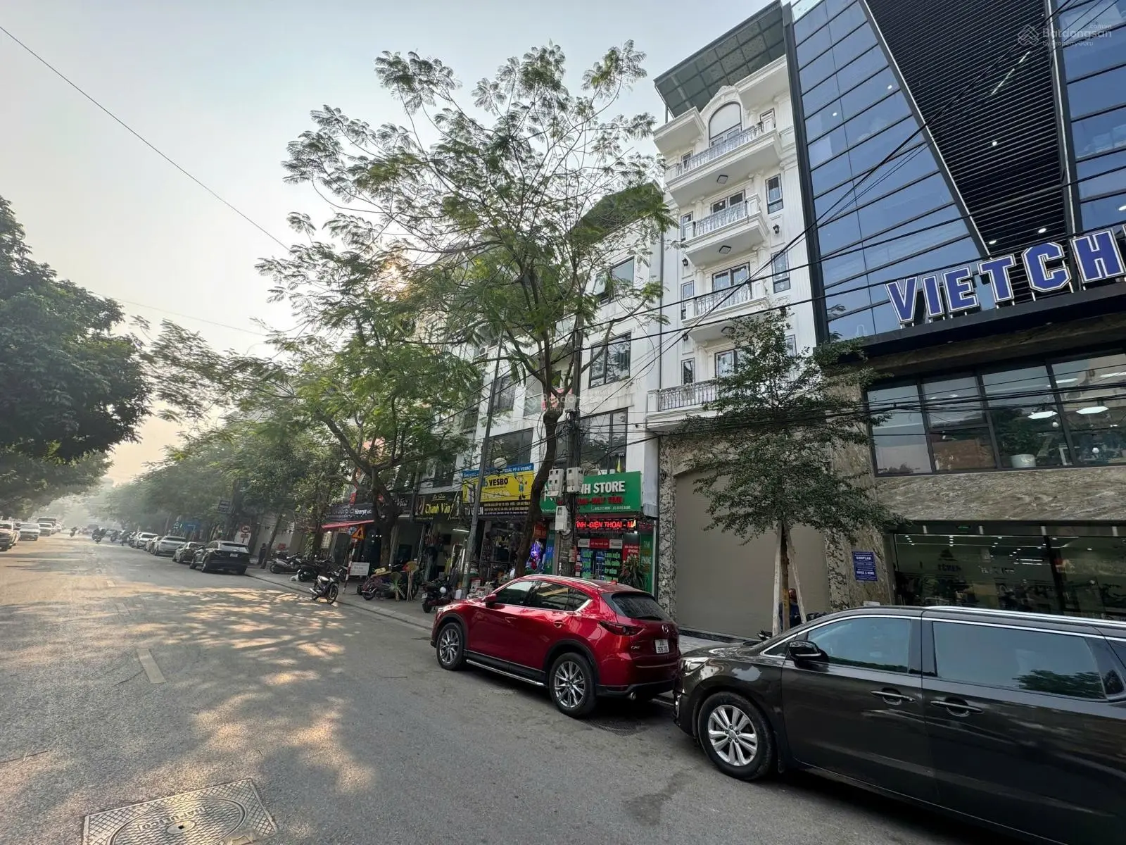 Nhà mặt phố kinh doanh . ngay aeon càu vĩnh tuy