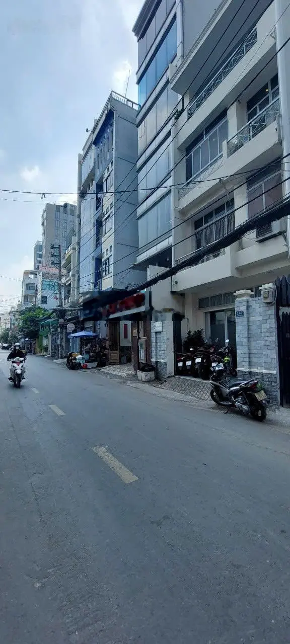 Giảm giá 6 tỷ cần bán gấp MT Nguyễn Cửu Vân 5,3 x 20m CN 94m2 6 tầng giá chỉ 27 tỷ