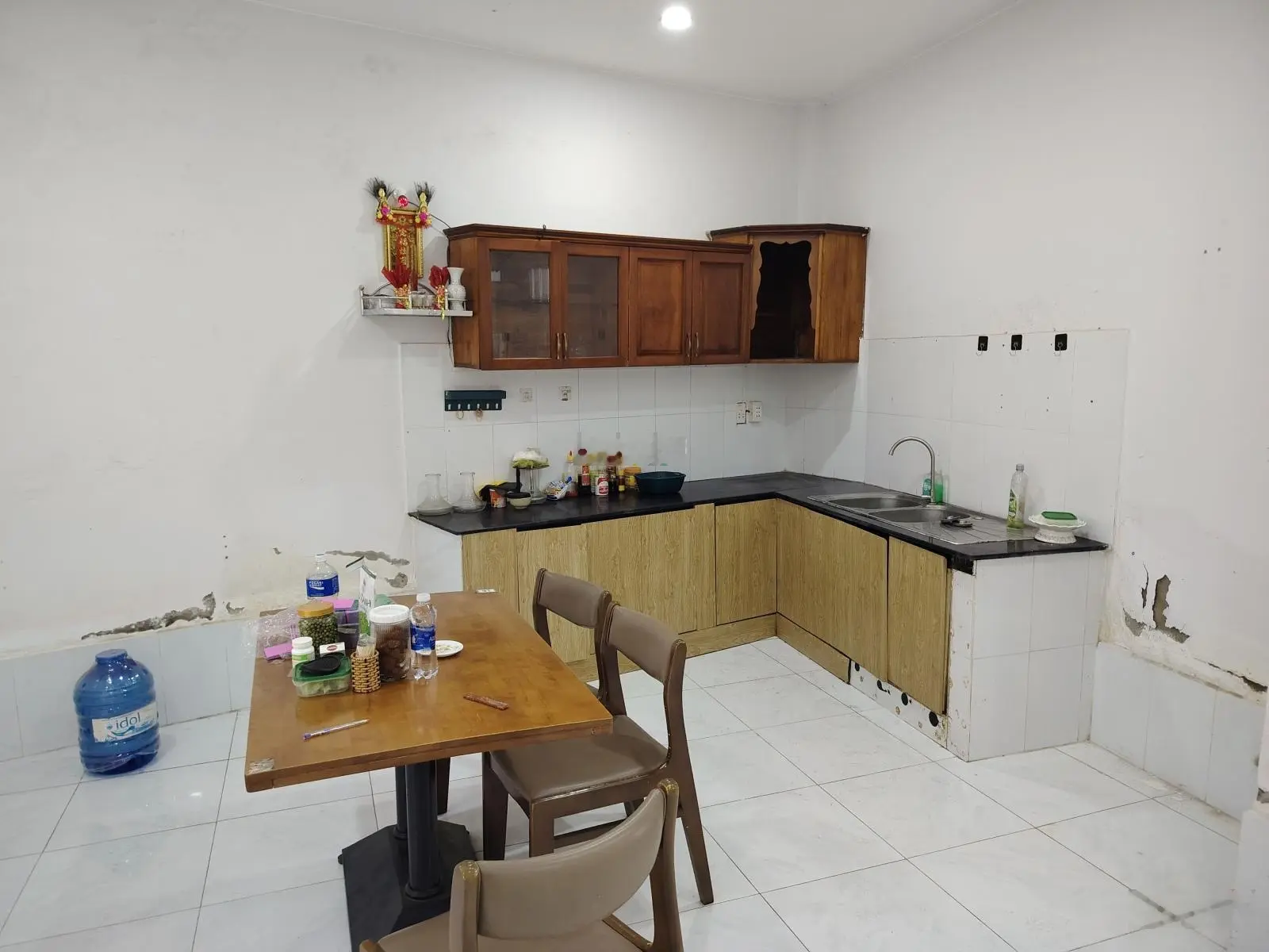 Bán gấp nhà 2 tầng kiên cố DT đất gần 120m2 full thổ cư, nở hậu tài lộc. Chỉ nhỉnh hơn 4tỷ