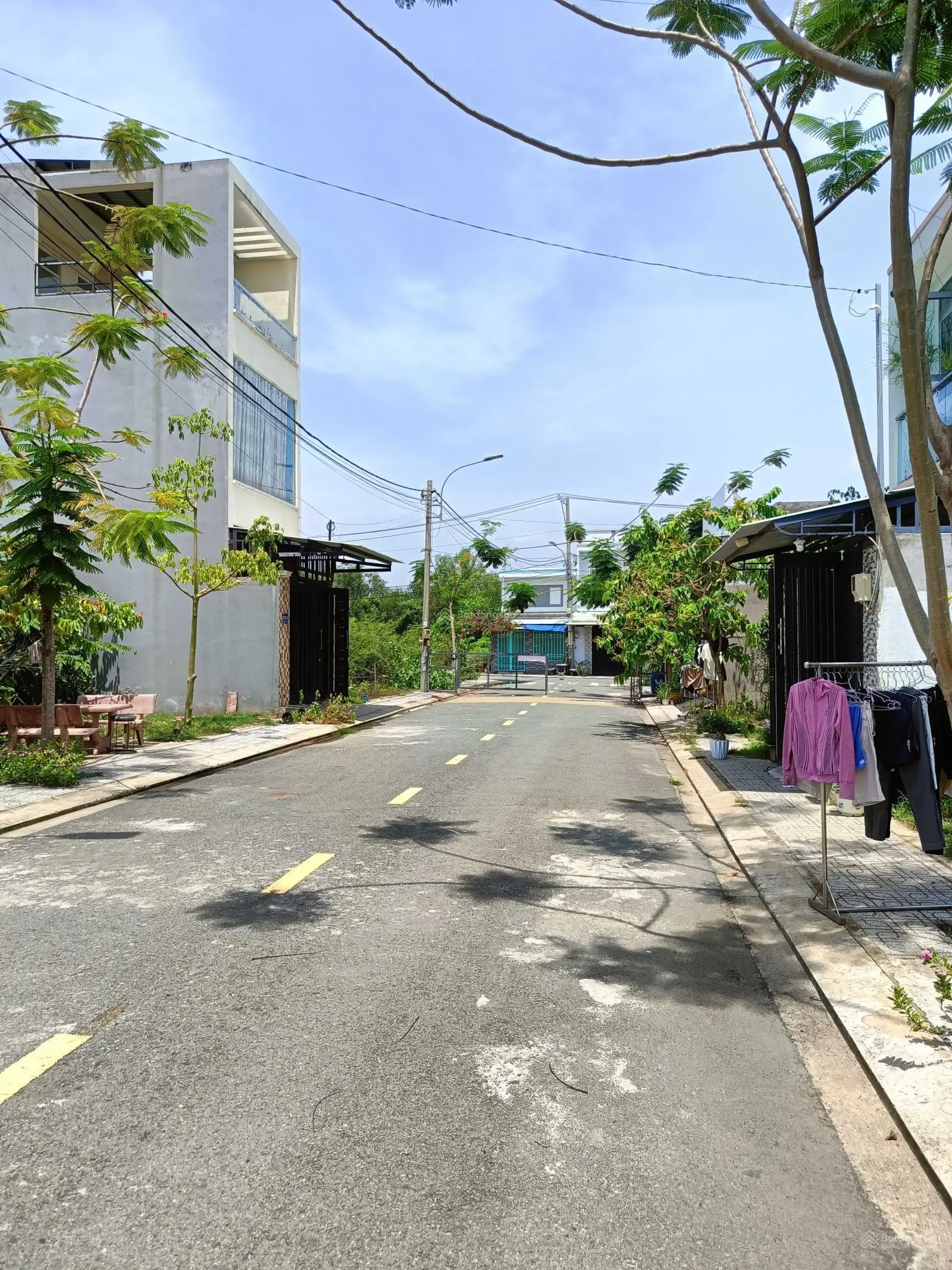 Bán lô đất ngộp 64m2(4x16), DA Blue Diamond Riverside, shr, sang tên ngay, P Long Phước, TP Thủ Đức