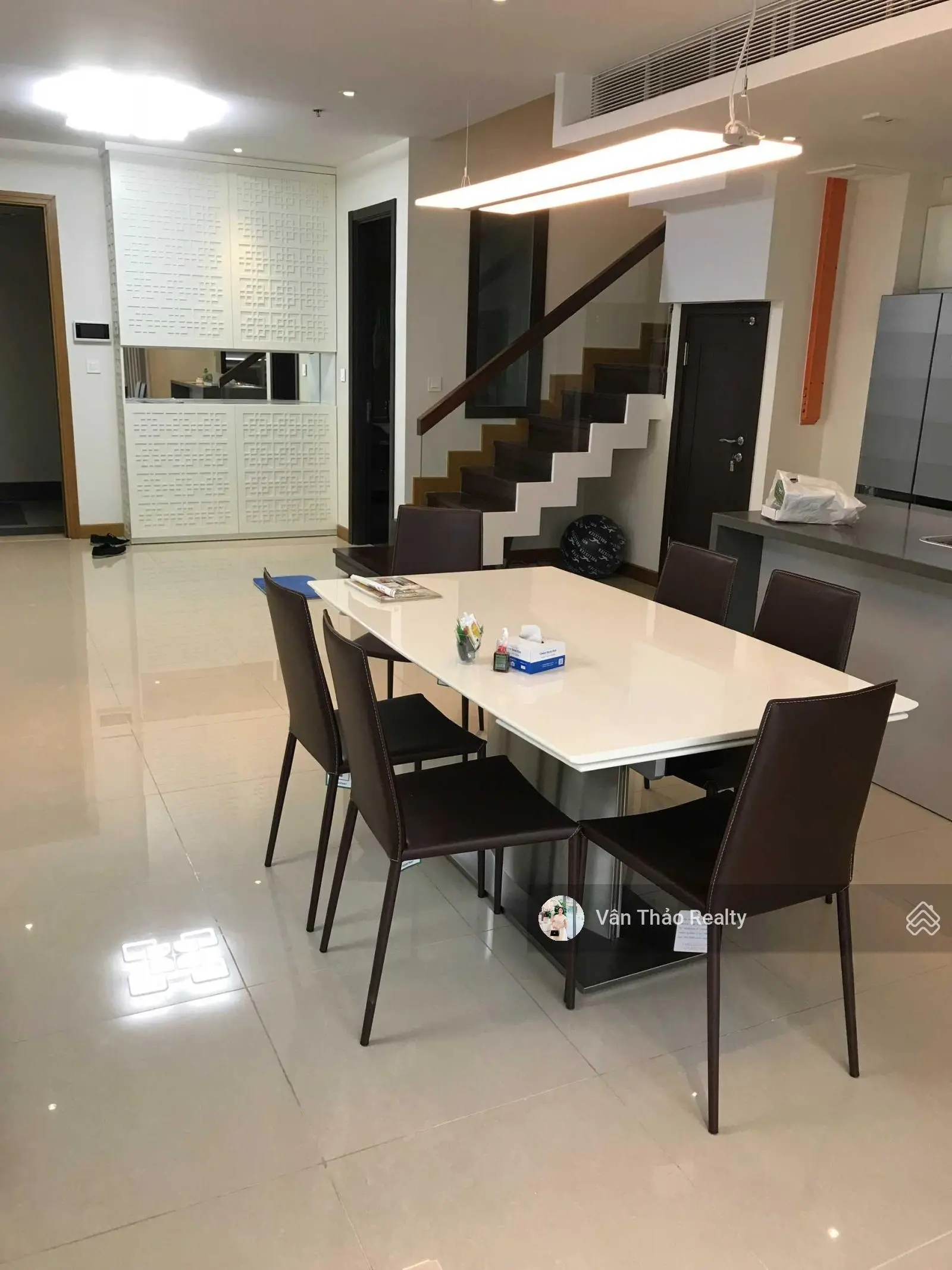 (Duplex 200m2 - giá siêu tốt) Bán căn Duplex 4PN - Đã có sổ hồng - ngay Đảo Kim Cương Quận 2