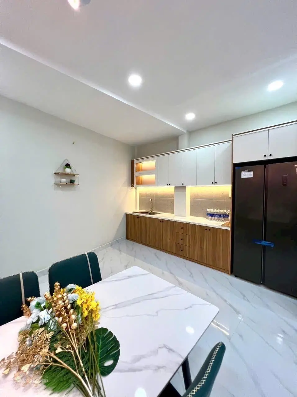 Chủ gửi nhà Nguyễn Văn Công 62m2 gần chợ Nguyễn Văn Công, SHR có sẵn HĐT 15tr/tháng, giá 2tỷ 170