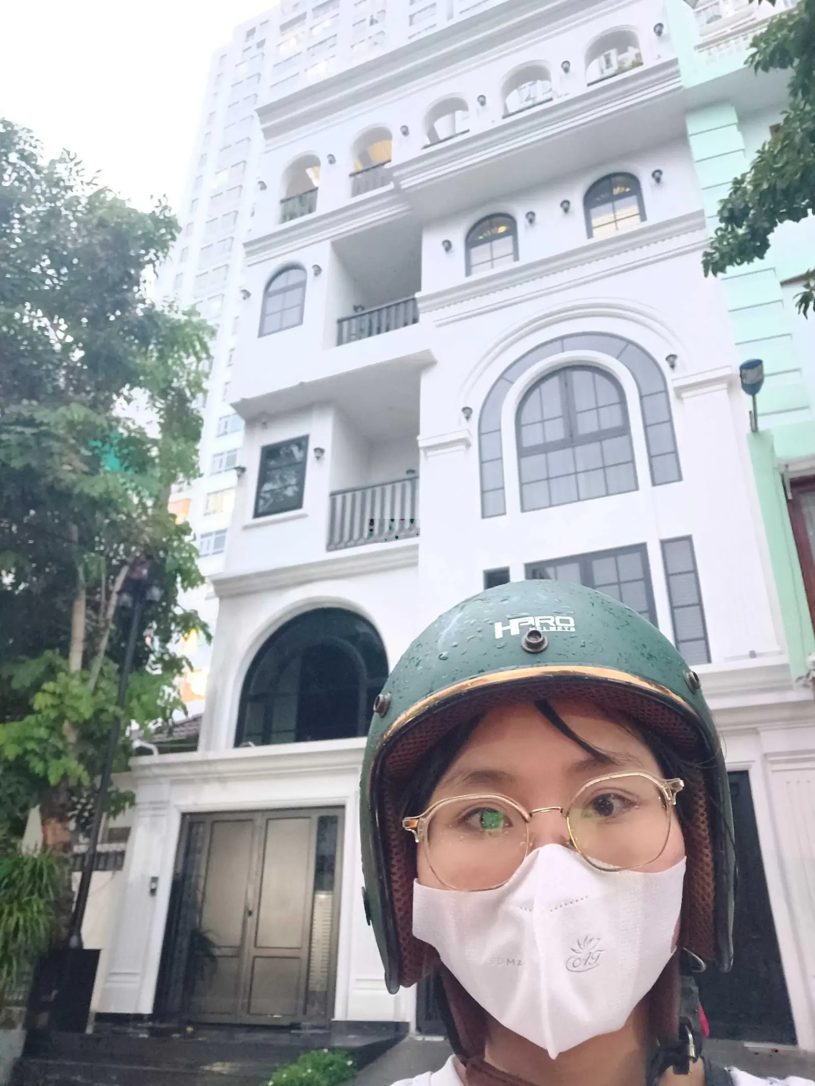 BIỆT THỰ ĐẲNG CẤP KHU VIP DÂN TRÍ - NGAY LÊ VĂN LƯƠNG - NGANG 7.5M- CÓ GARA ĐỂ Ô TÔ - THANG MÁY