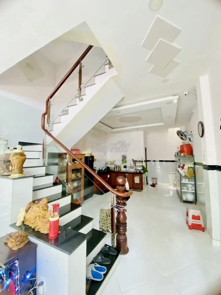 BÁN NHÀ PHƯỜNG PHÚ THỌ HÒA QUẬN TÂN PHÚ - 5 TẦNG DT 4.5M x 12.5M.