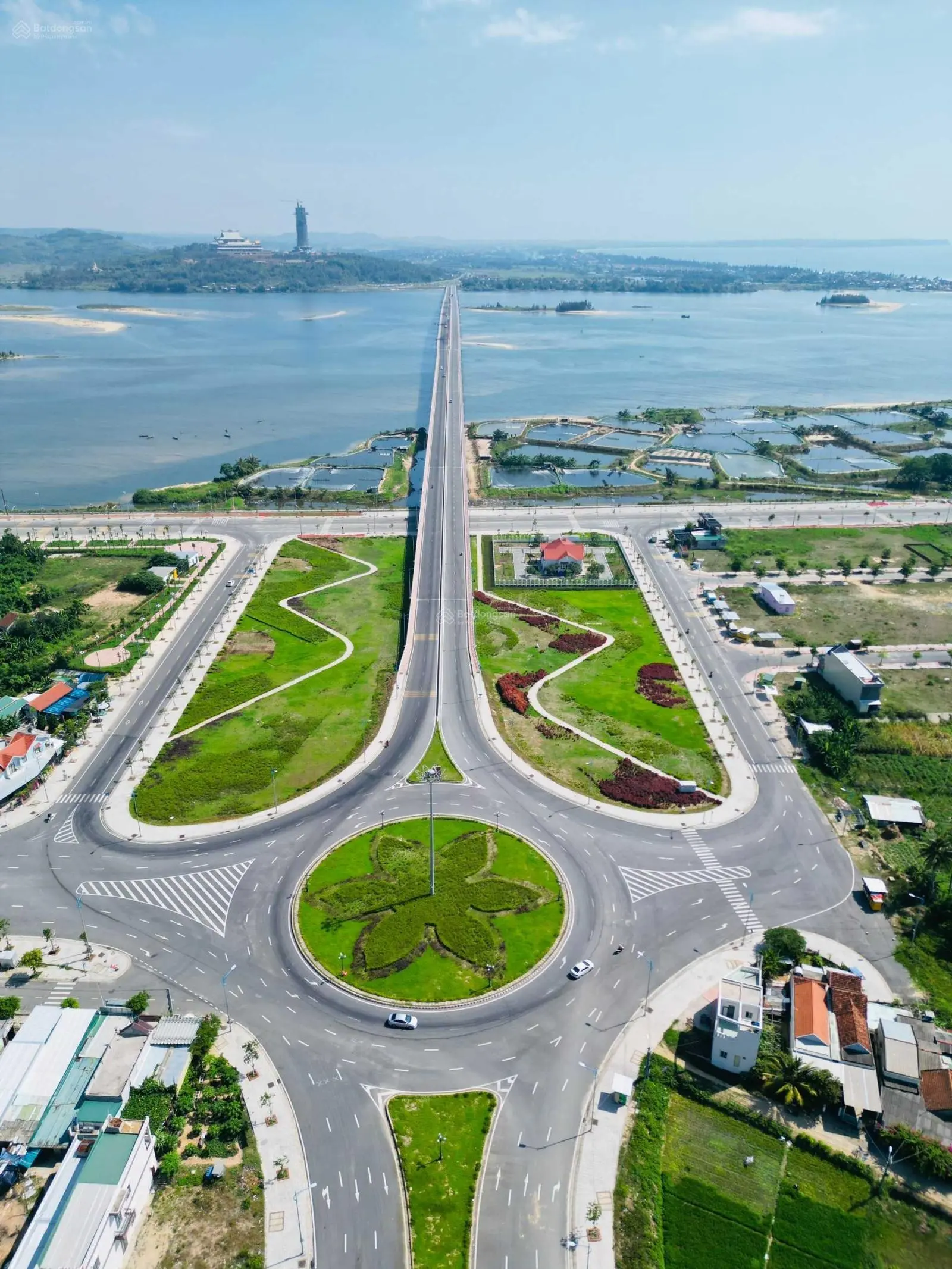 Cần bán nhanh lô biệt thự 10mx24m mặt tiền Trường Sa view sông Trà Khúc, ngay chân cầu Cổ Lũy