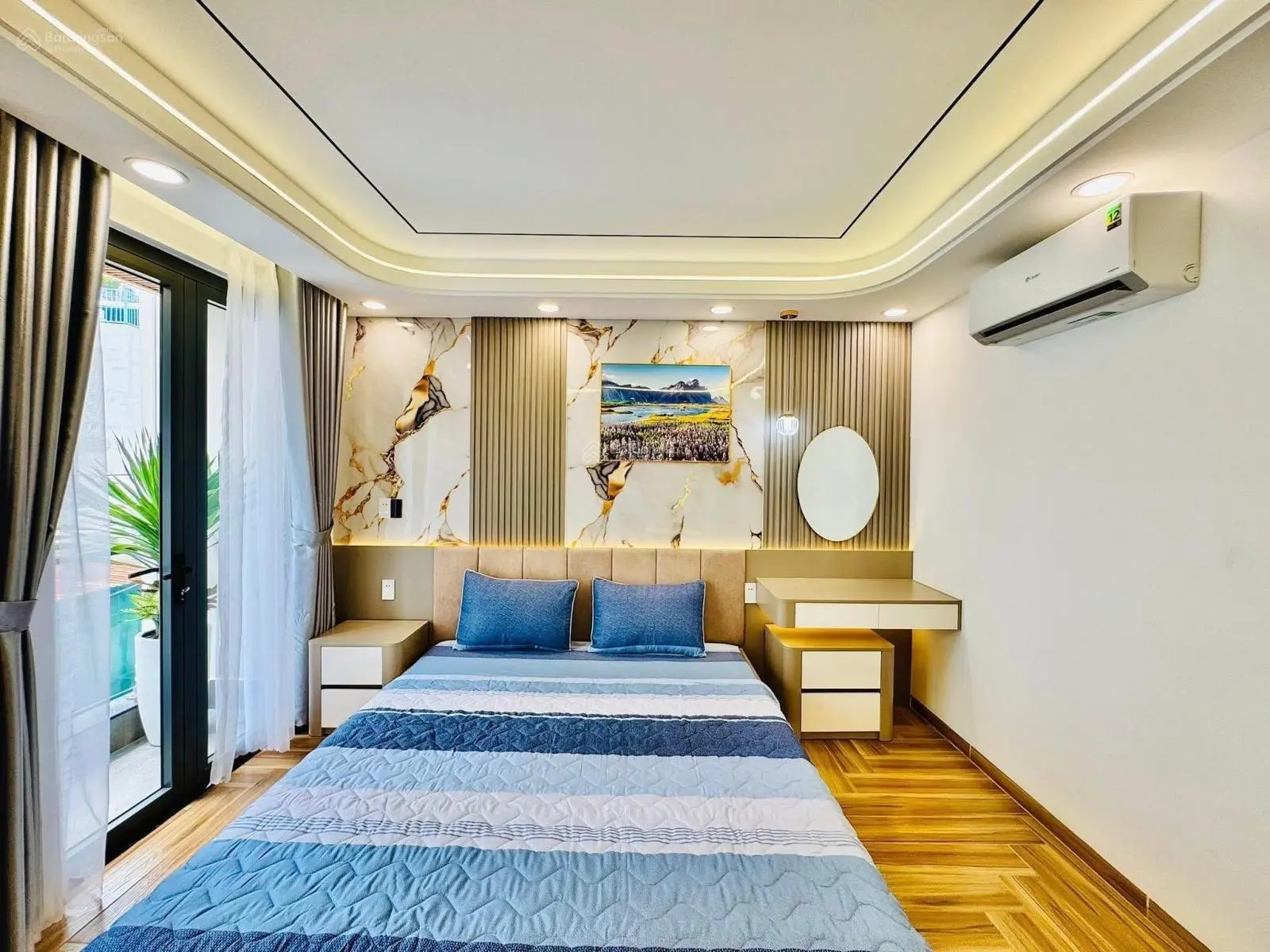 Bán nhà 67m2 - 6,1 tỷ, tiện xây mới để ở hoặc cho thuê, ngay Khánh Hội, Quận 4, sổ hồng riêng