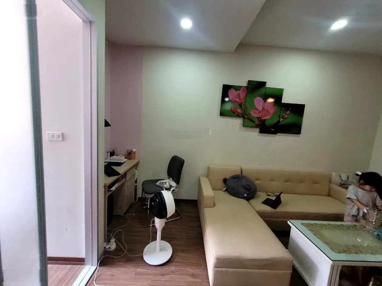 Chính chủ cần tiền muốn bán nhanh căn chung cư 1 phòng ngủ Royal Park