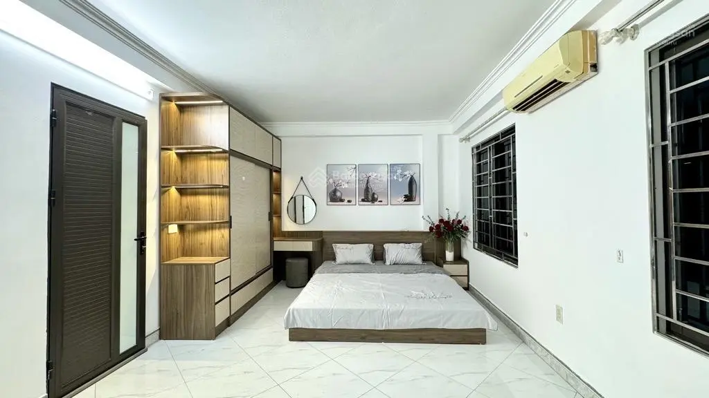 Chính chủ bán gấp nhà ngõ 81 Đông Ngạc, gần ô tô, nội thất đẹp ở ngay, 32m2 5 tầng giá 4.8 tỷ