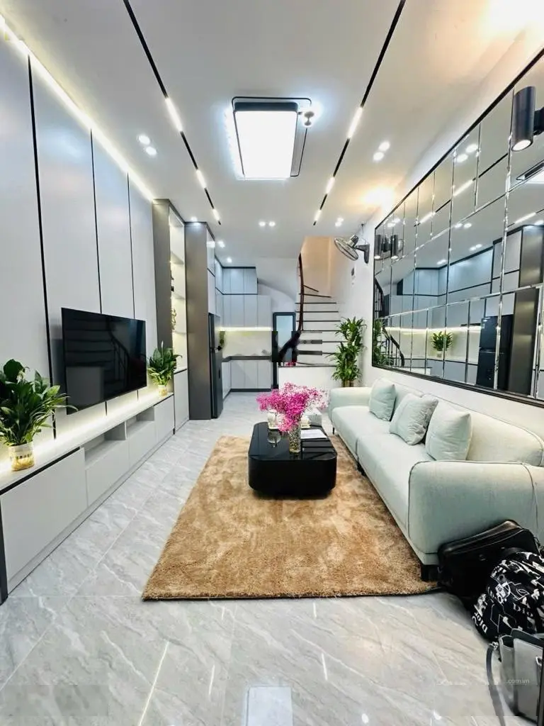 Bán nhà Nguyễn Văn Huyên - Gần Phố - Ngõ nông - 47m x mt 5m - nhỉnh 6 tỷ 0981 189 ***