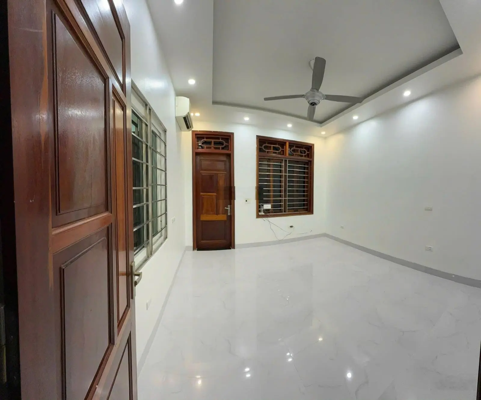 Cực hiếm. Xuân Đỉnh , lô góc - 58m2 , Oto vào nhà , sát chợ Xuân Lộc - Giá : 13.6 tỷ