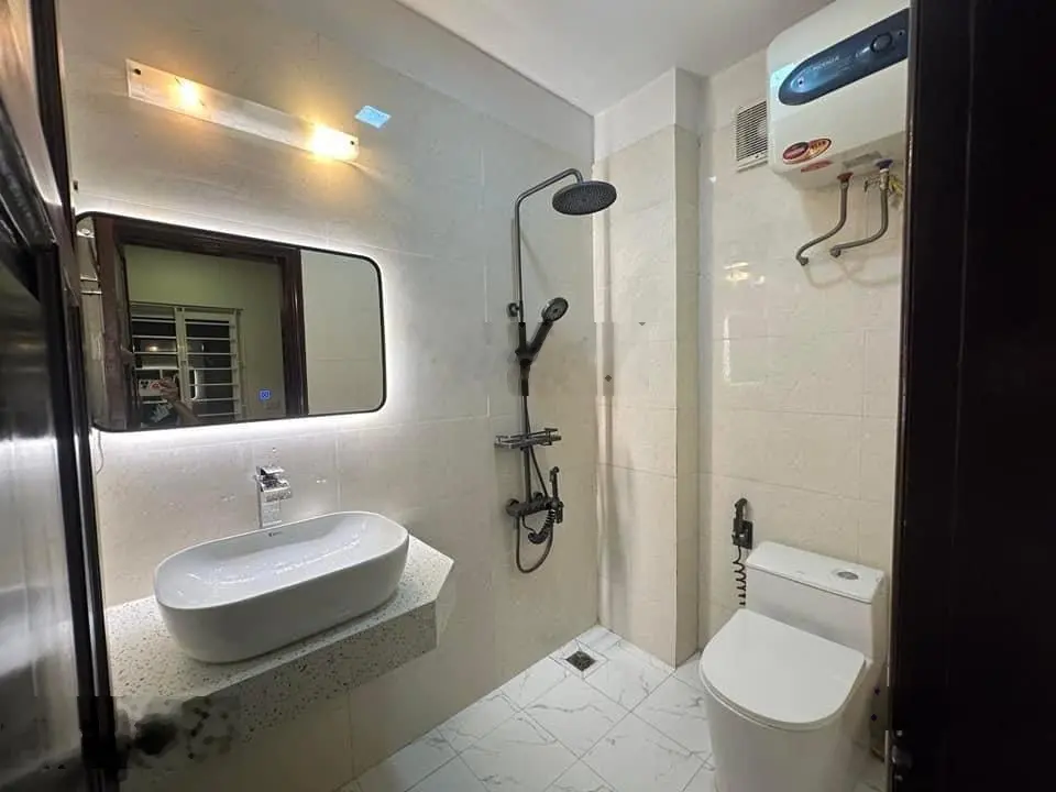 Siêu phẩm phố Đội Cấn - diện tích 35m2x6T - lô góc nội thất xịn - 50m ra oto - giá 6,85 tỷ
