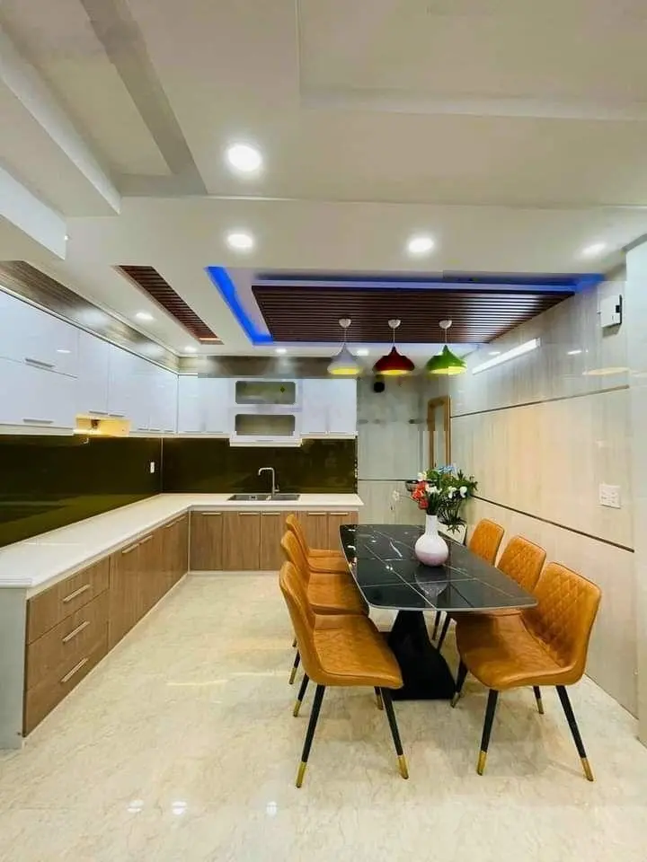 Siêu phẩm nhà MT chủ đang cho thuê 7tr/tháng 75m2, Định Hòa, Thủ Dầu 1, Bình Dương. SHR