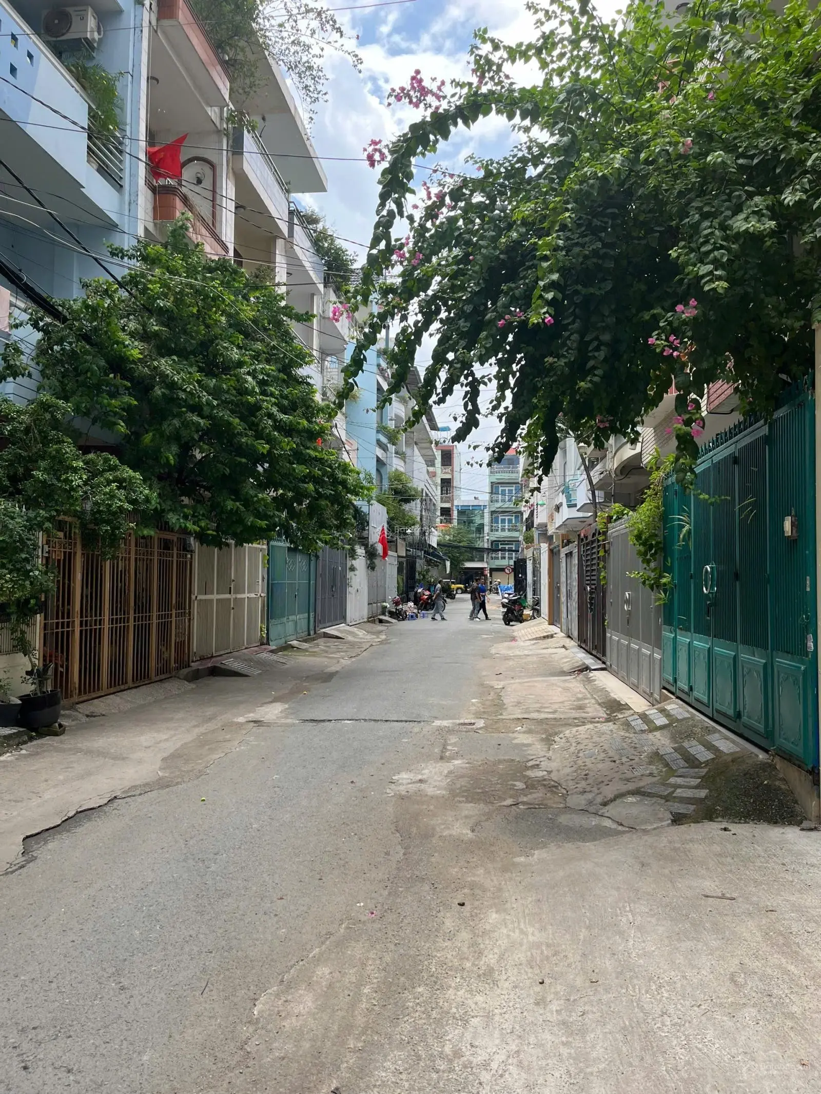 Bán nhà Bình Thanh hẻm xe hơi quay đầu Chu Văn An, nhà 3 tầng 5x12m 5PN, 6WC. HDT 28tr/th - 8.7 tỷ