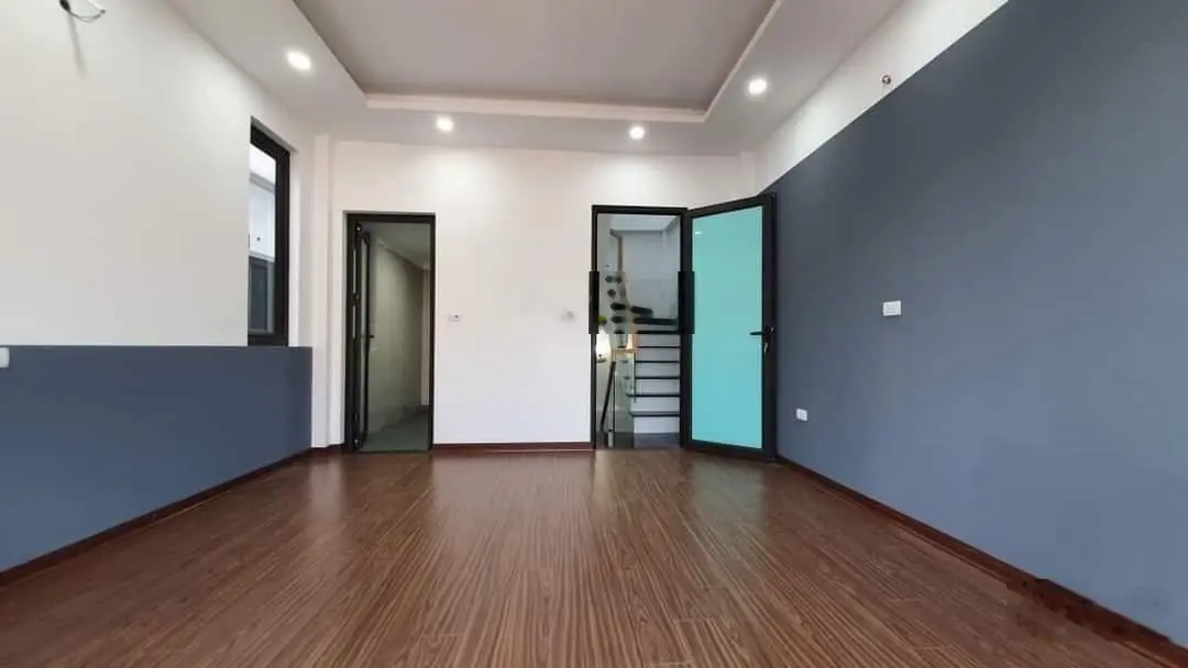Bán nhà Đức Diễn ôtô vào nhà, lô góc 35m2, 5 tầng giá từ 5 tỷ, LH 0979 376 *** Mr Duy