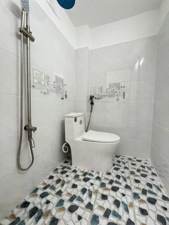 Kẹt tiền bán gấp! Nhà sát MT QL13 gần bến xe Miền Đông cũ 48m2 Giá 1 tỷ 988, ngay Quốc lộ 13