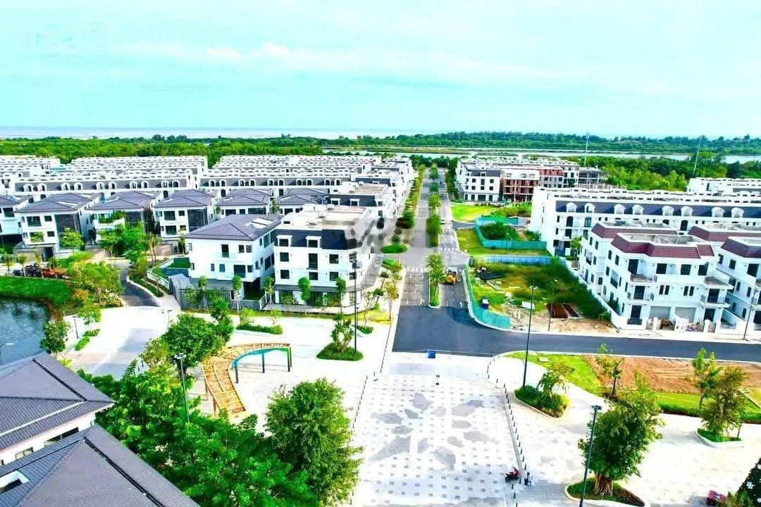 Cần bán gấp nhà phố vũng tàu 1 trệt 3 lầu giá 4.99 tỷ tại la vida residences 77.5m2, 4pn gần biển