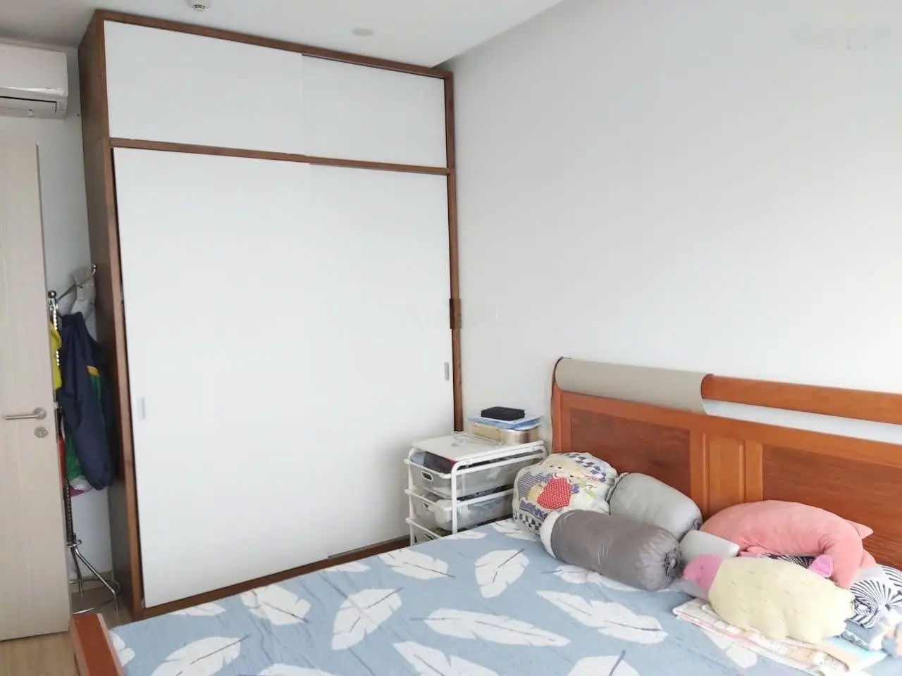 Chủ thiện chí bán gấp CHCC New City 2PN, 75m2 tầng thấp, nội thất cơ bản. Giá 4,3 tỷ 0965 646 ***