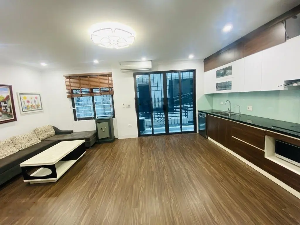 Siêu phẩm Bồ Đề 2 thoáng trước sau - nhà dân xây - full nội thất - gần công viên - trường học