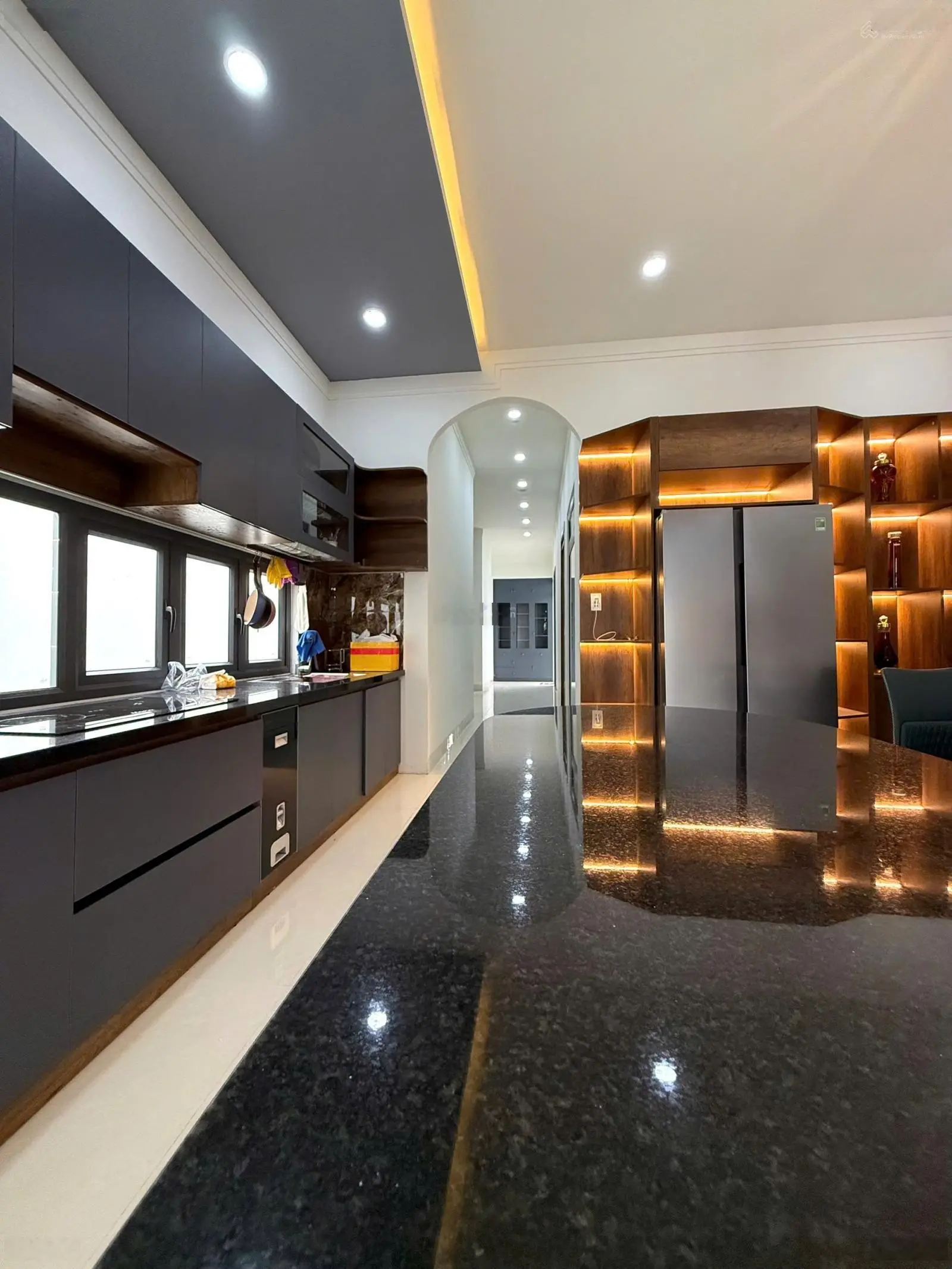 Bán nhà 6m x 30m full nội thất đường Y Wang ngay cổng chào Eakao