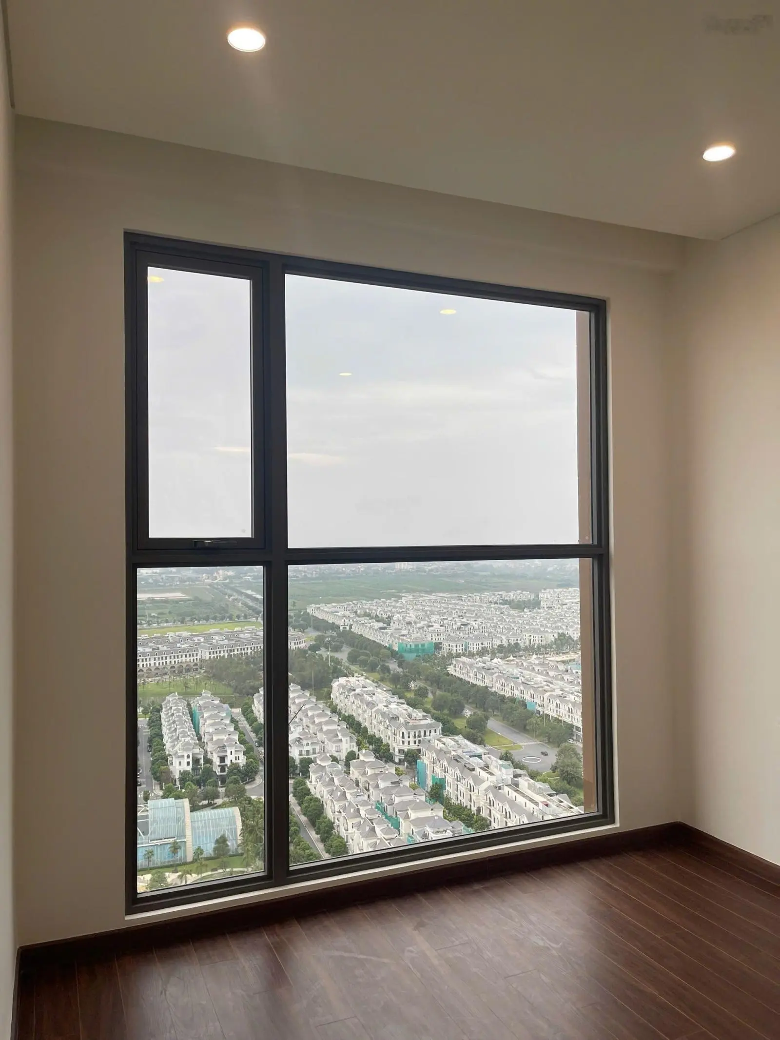 Bán căn hộ masteri water front, giá siêu hời chỉ 3,7 tỷ vnd, view đẹp tại gia lâm