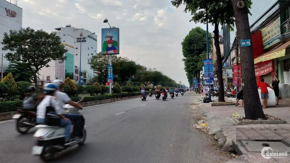 Chủ ngộp! Bán Góc 2MT Trường Chinh - Nguyễn Thái BÌnh-DT 8x30m - XD: Hầm 7 Tầng - Giá chỉ 65 Tỷ!