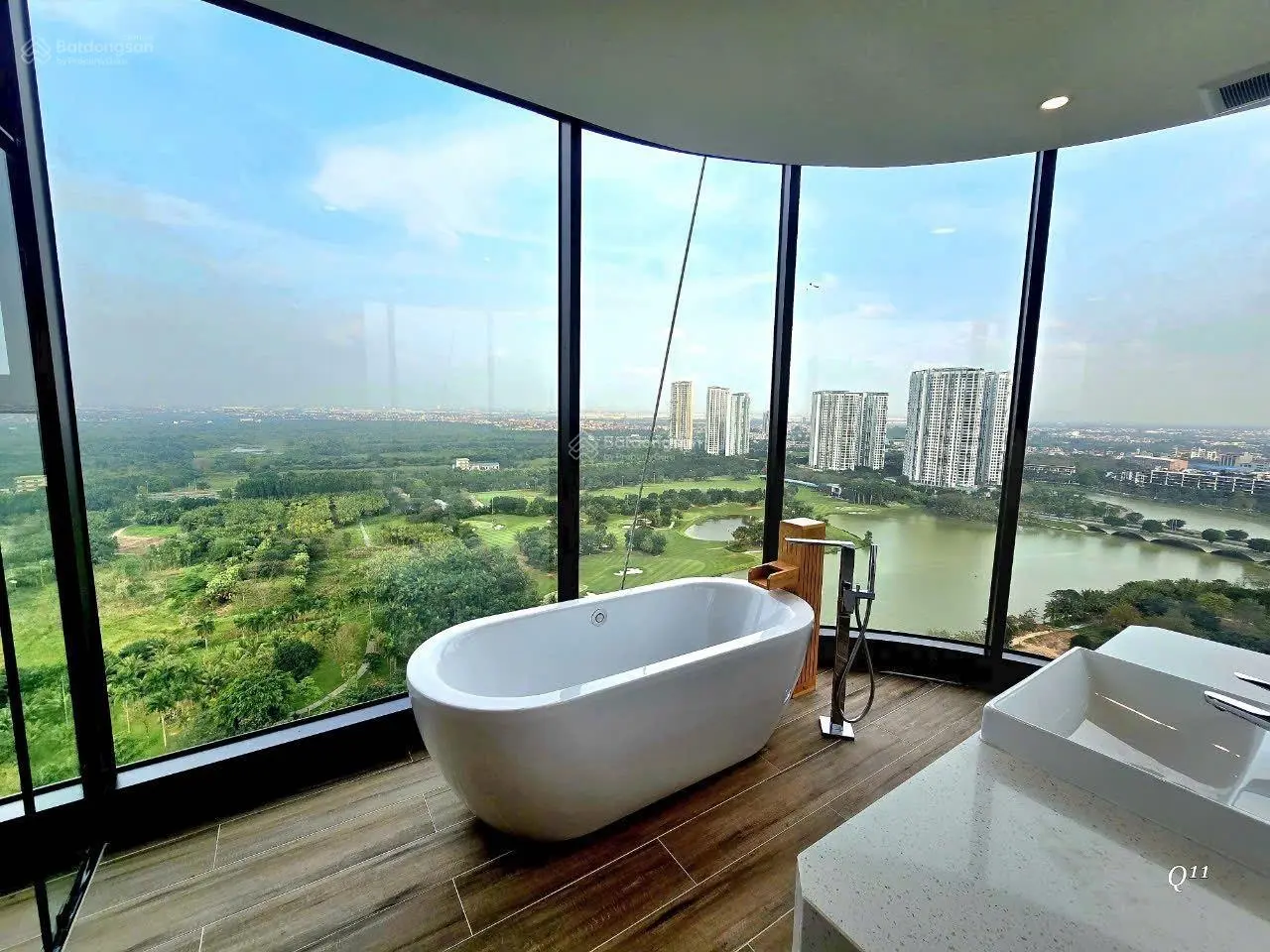 Cần bán căn hoa hậu khoáng nóng toà cao cấp Landmark L1 giá tốt, LH 0964 010 ***