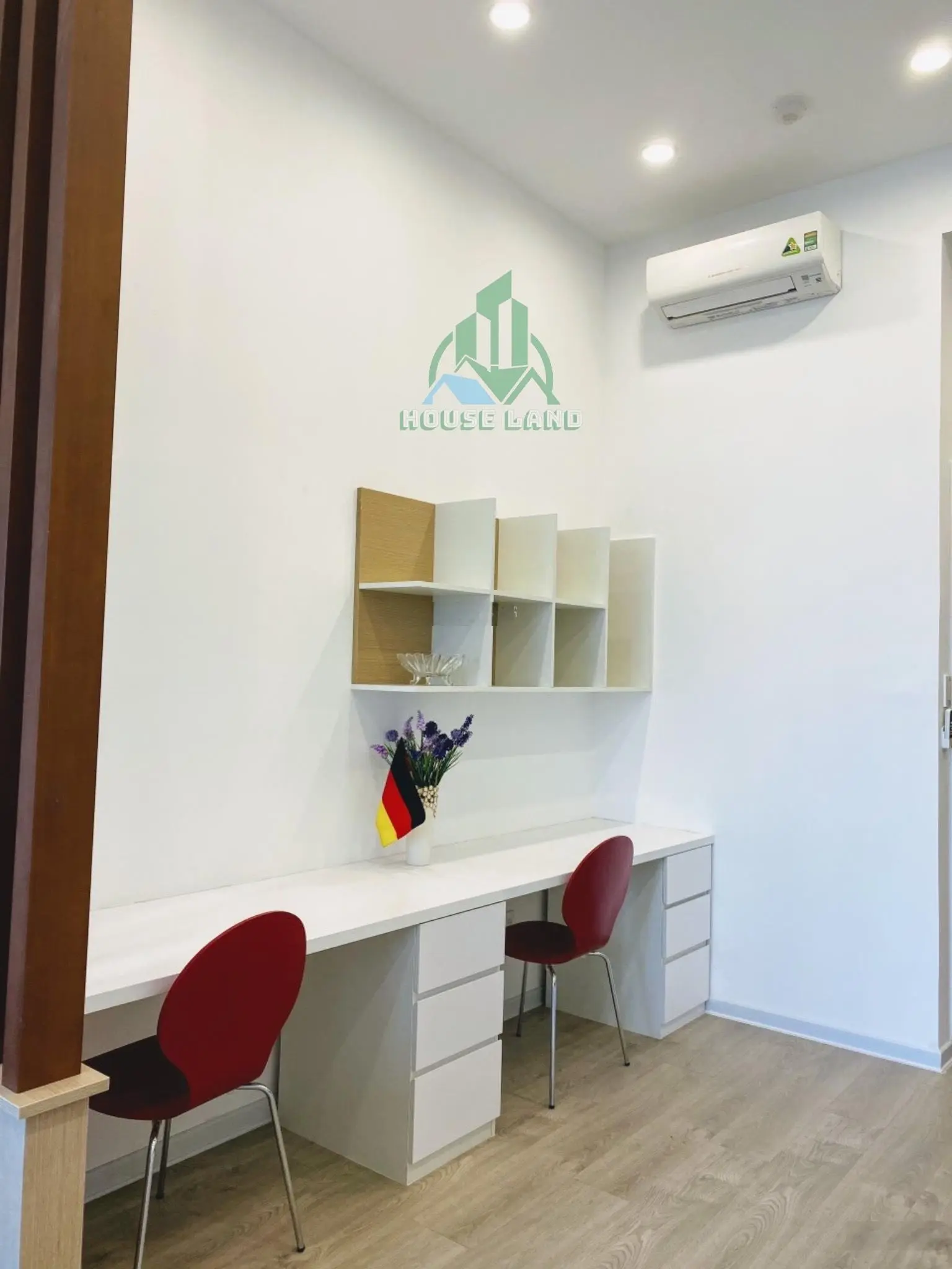 Bán căn hộ chung cư giá siêu hời chỉ 1,95 tỷ tại the sun avenue, 32m2
