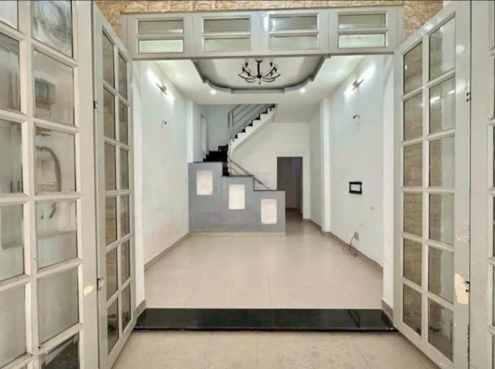 Nhà bán cách HXH chì 10m nhà mới vào ờ ngay giá chưa đến 5 TỶ