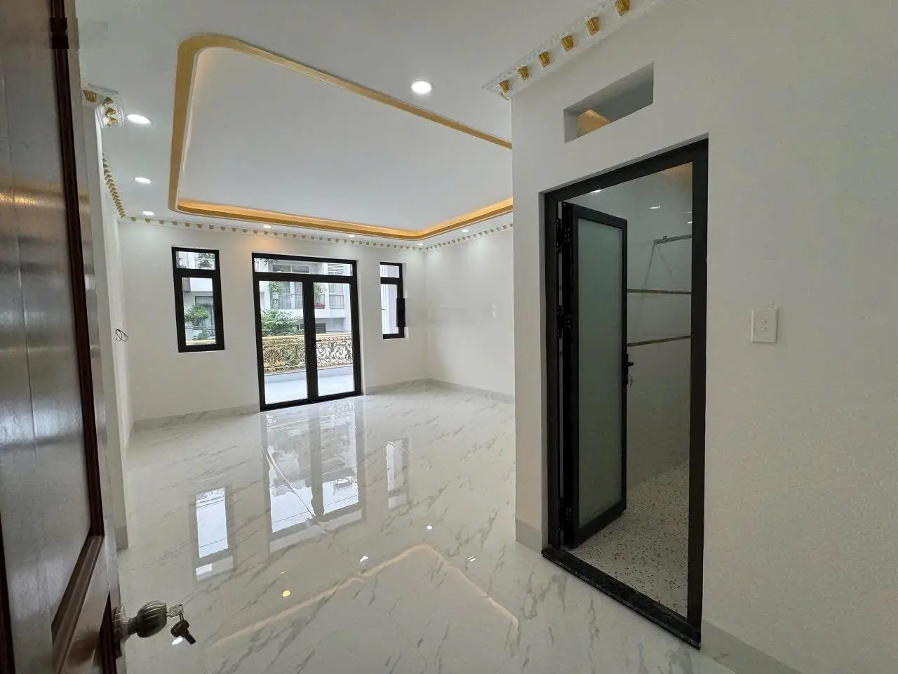 Mặt tiền KDC tên lửa - Chợ Da sà 5x20m - 4 tầng mới vào ở ngay chỉ 13.5 tỷ TL