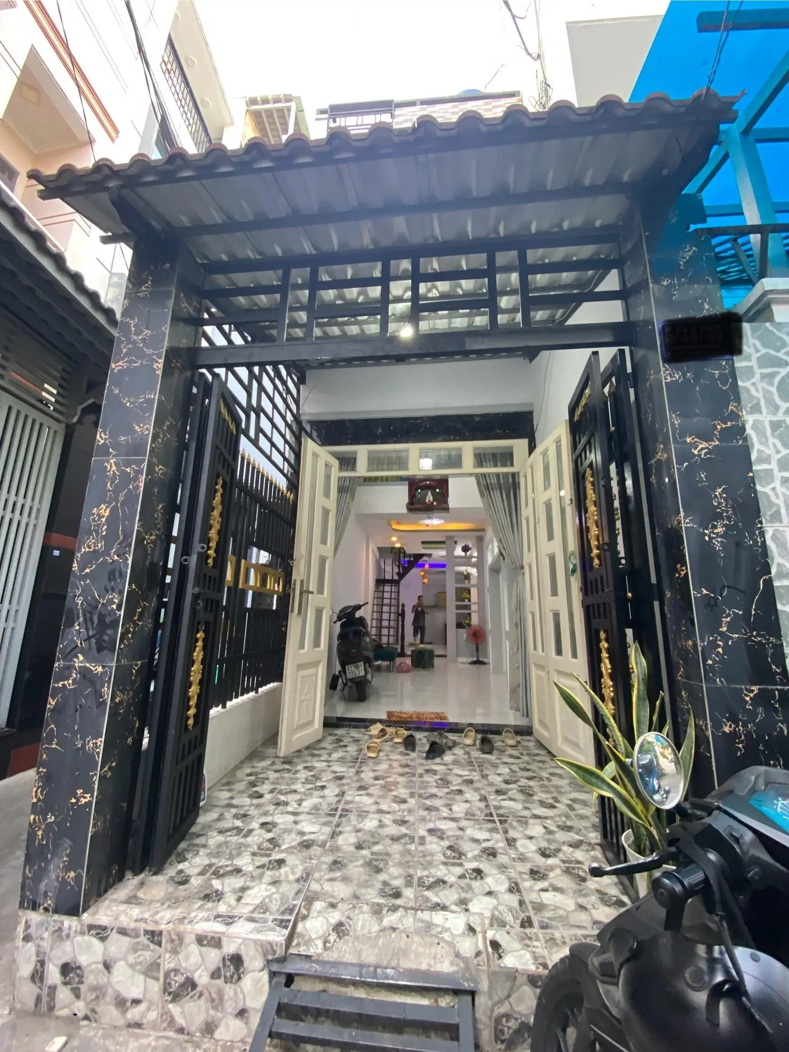 Bán nhà giá rẻ Tỉnh Lộ 10 Bình Tân - hẻm xe hơi - 56m2 - 2 tầng - 3 pngủ - nhà đẹp ở ngay - 3,65 tỷ