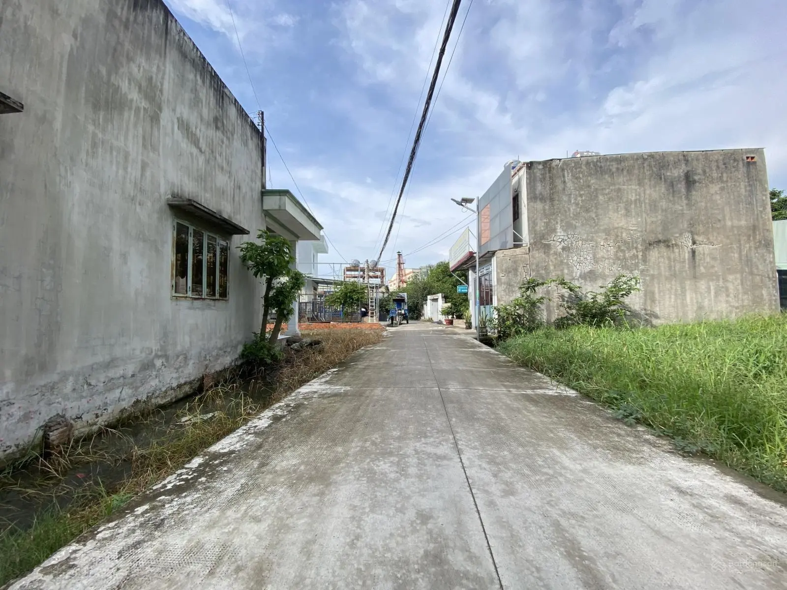 Bán Đất Thổ Cư 100% Sổ Hồng Riêng Đường Bê Tông Ô Tô Gần Ngã 3 Mỹ Hạnh DT : 5*20 Giá Rẻ Đầu Tư