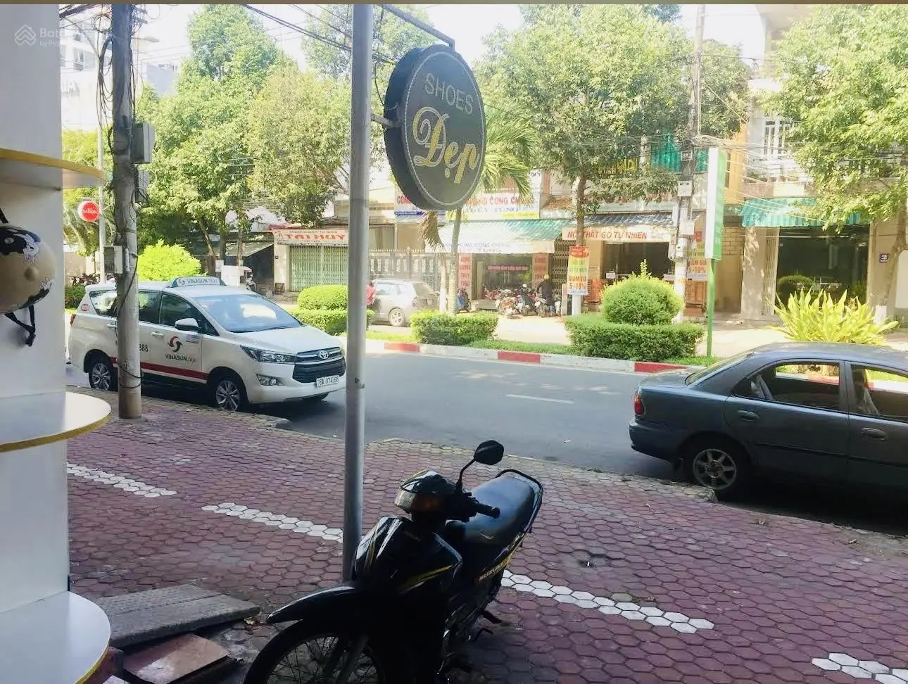 SỤP HẦM NÊN CẦN BÁN NHÀ CÓ 2 MẶT TIỀN ĐƯỜNG PHẠM VĂN ĐỒNG ..VỊ TRÍ SIÊU ĐẸP CHỈ CÁCH VINCOM 1 PHÚT