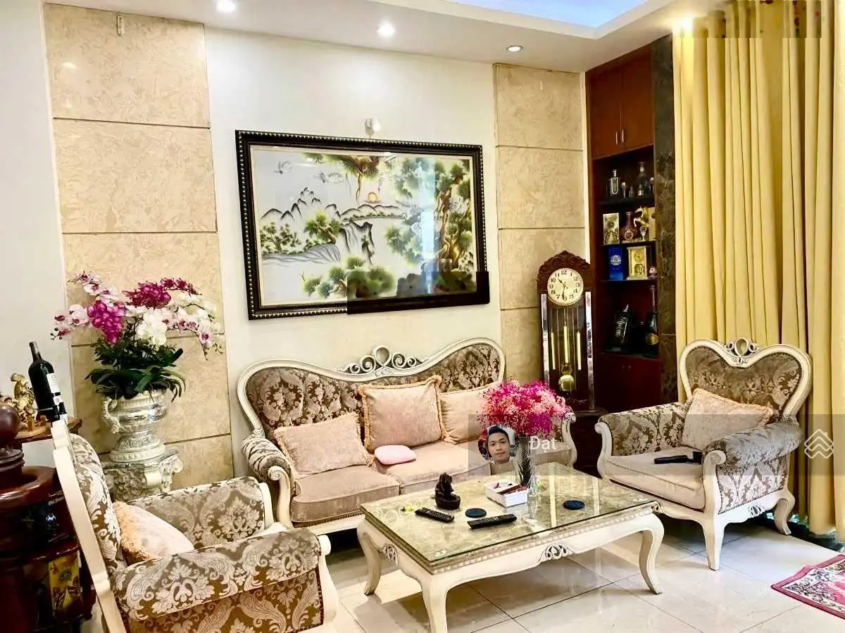 Duy nhất biệt thự 2 mặt tiền trung tâm Quận 3, Lê Văn Sỹ, mặt tiền đẹp 8m, siêu hiếm, chỉ 46 tỷ
