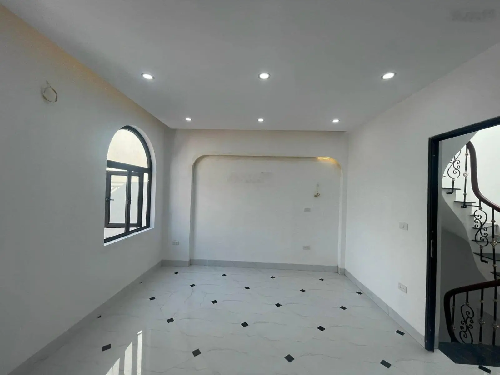 Bán nhà riêng tại Thị trấn Chúc Sơn, Chương Mỹ, Hà Nội, chỉ hơn 2 tỷ nhà 3 tầng