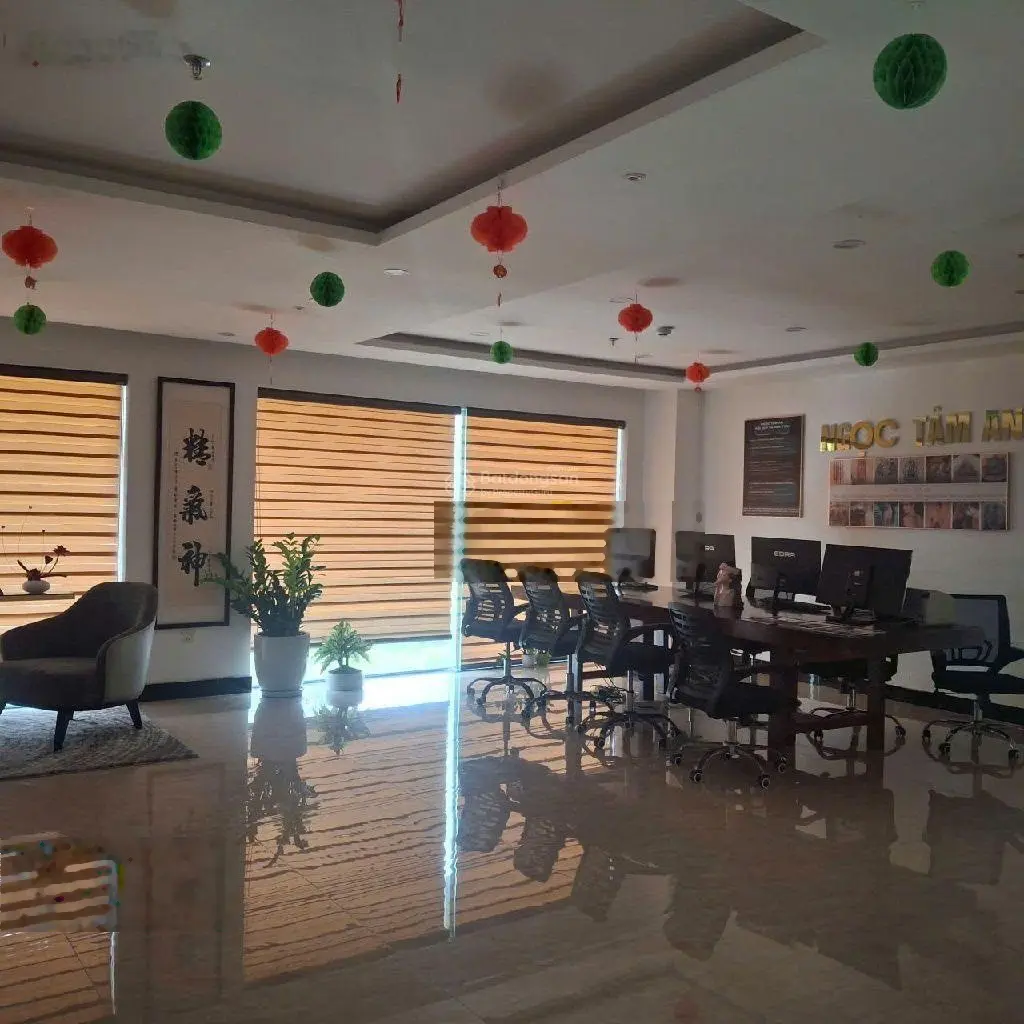Lô góc toà căn hộ và văn phòng cho thuê - diện tích khủng 2 mặt tiền lớn - dòng tiền 2.4 tỷ/năm