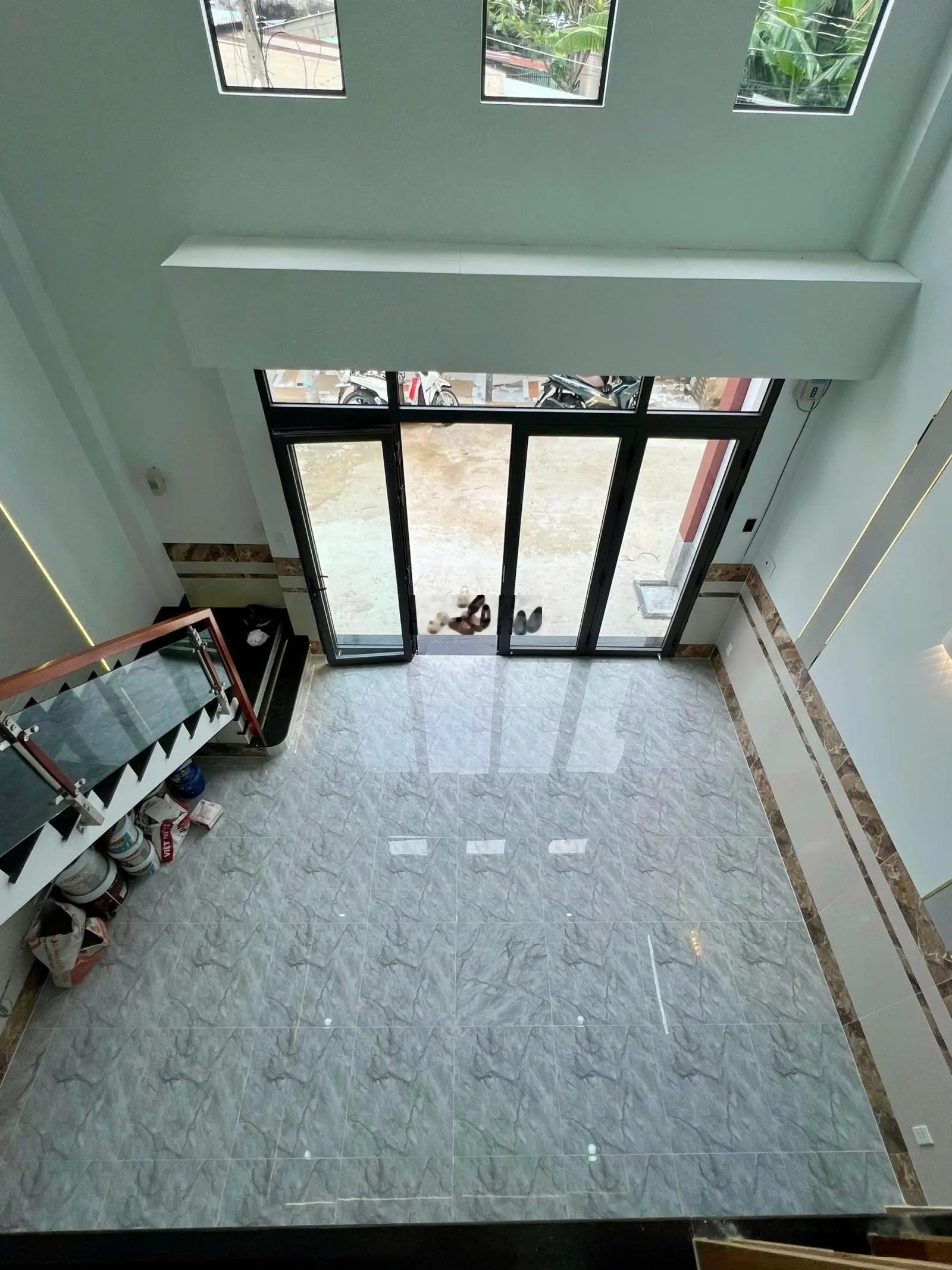 Bán nhà đẹp 3 tầng mới toanh , dt 66m, sản 180m phường Long Trường Quận 9