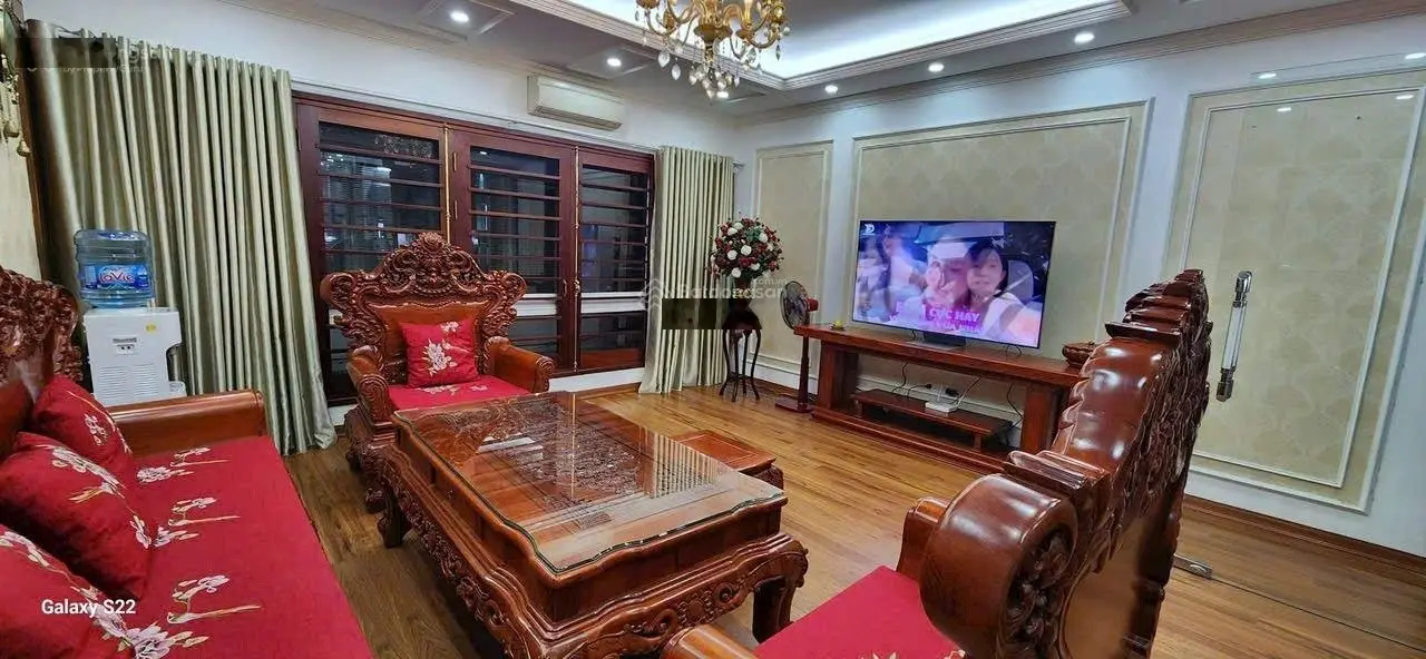 Nhà Ngõ Giáp bát, ô tô vào nhà, 56m giá 10.6 tỷ kinh doanh, ở luôn, mặt tiền rộng đẹp