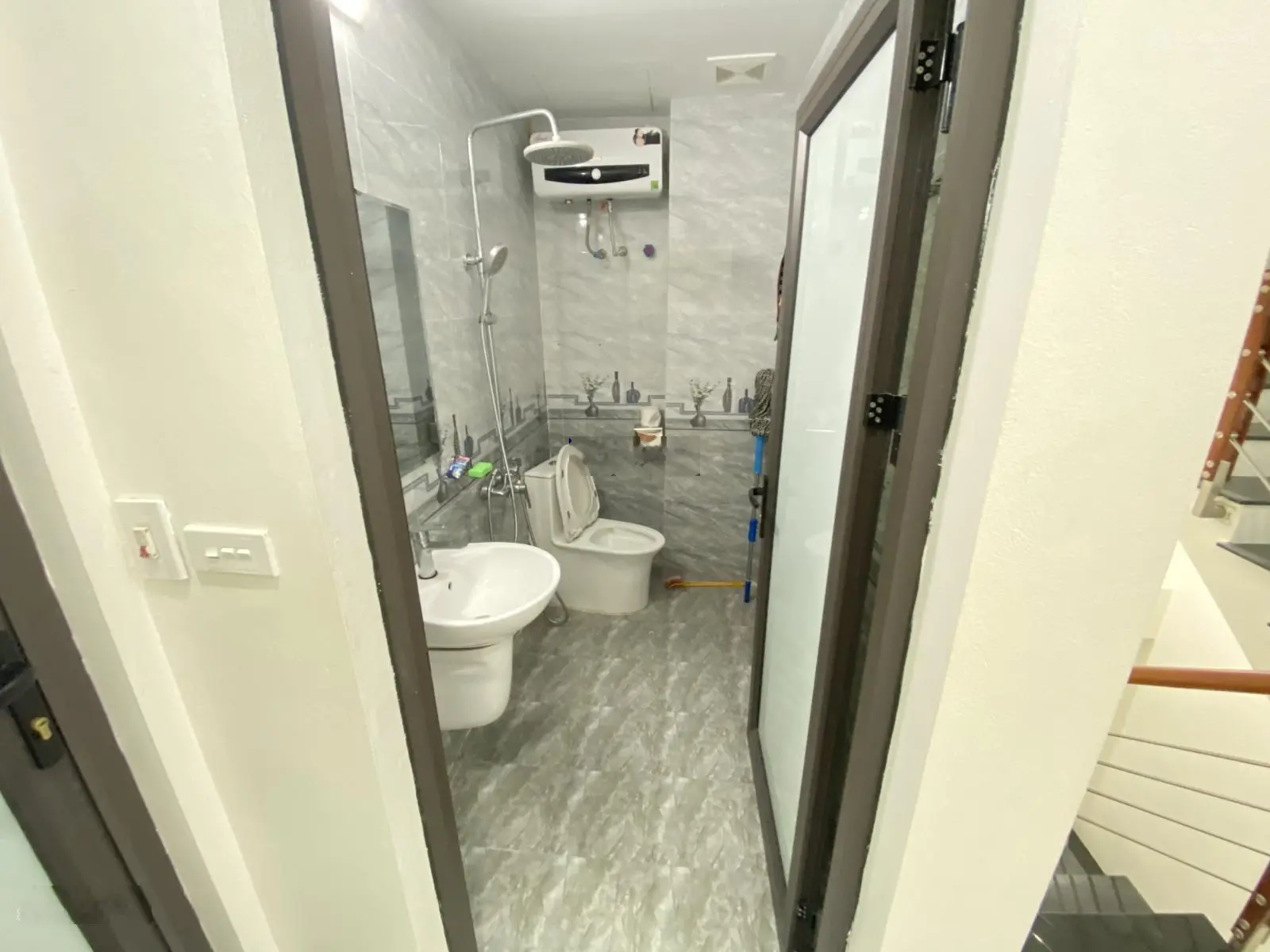 Chính chủ bán nhà riêng tại đường Yên Bệ, 4,9 tỷ vnd, 39,7 m2, 5PN + 3 WC/PT