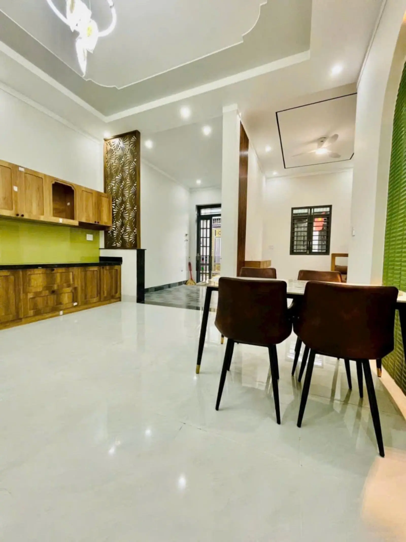Cần Bán Nhà Lầu 6x10m. H.Đông 2PN,2WC Ngay Công An Phường kp2 Trảng Dài.