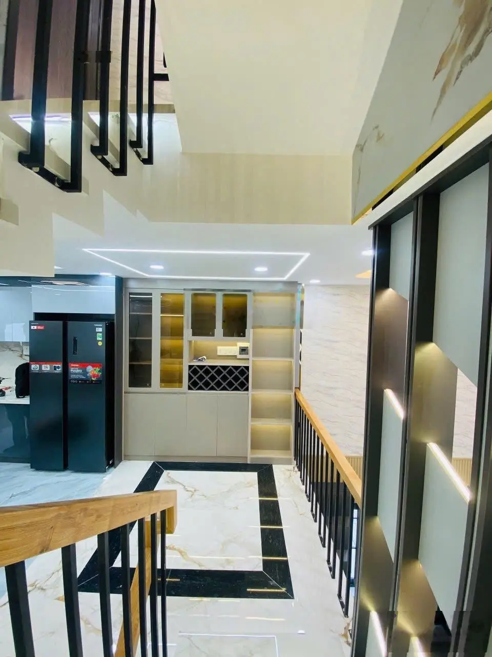 Nhà Phố Cao Cấp Góc 2 Mặt Tiền Đường 10M Khu Vip Ngay Uỷ Ban - Ngã Tư Ga . DT. 5.4M x 14M. Giá Tốt