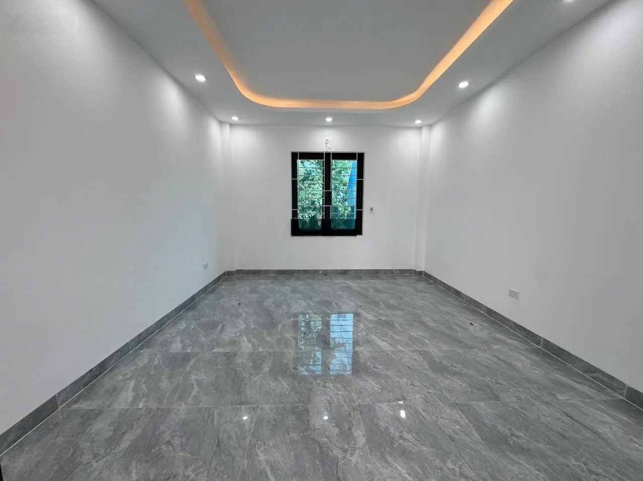 Nhận nhà mới đón tết 2025 - Phượng Đồng Phụng Châu. Nhà xây 3 tầng 39m2 ô tô đỗ sát - sẵn sổ đỏ