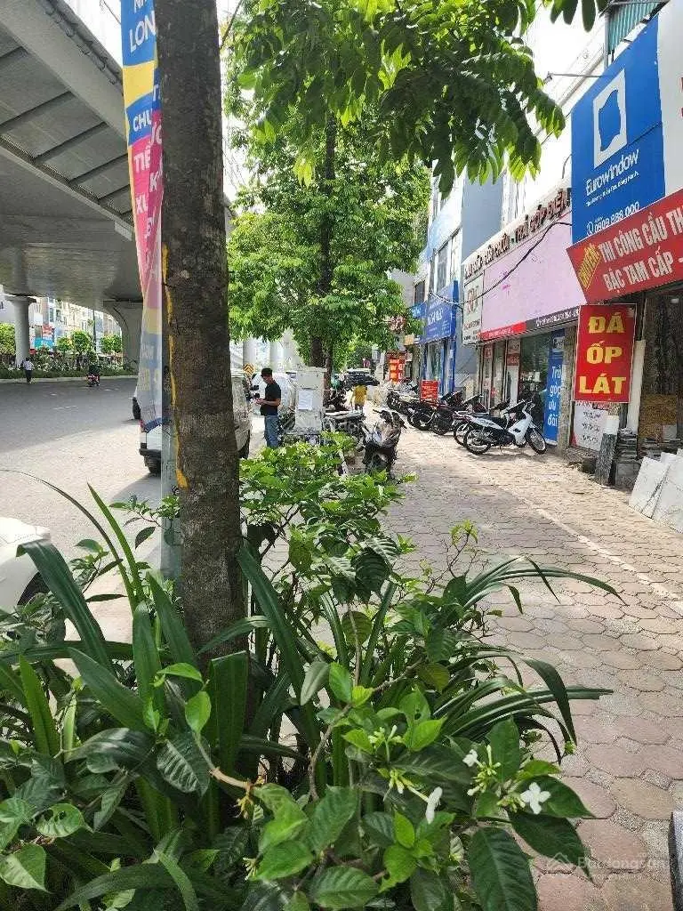 Nhà đất lô góc, tặng nhà 2 tầng + GPXD + bản TK 6 tầng mặt phố Trường Chinh, 31,3m2, giá 16,9 tỷ