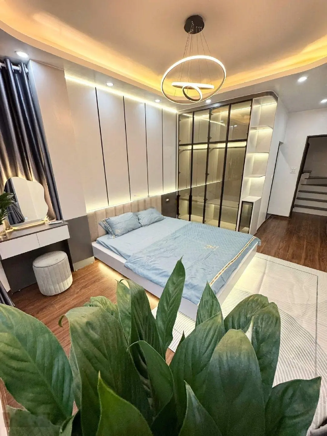 Bán gấp nhà Trung Phụng Đống Đa 30m2 giá 5,58 tỷ, 4 tầng 3PN, full nội thất, 2 mặt thoáng